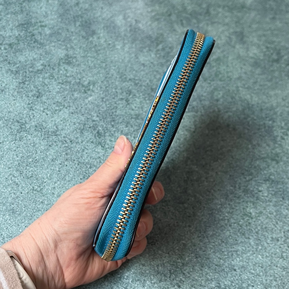 MK Blue & White Stripe Leather Zip Around Wallet - Picture 5 of 7